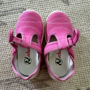 Naturino girls shoes size 23